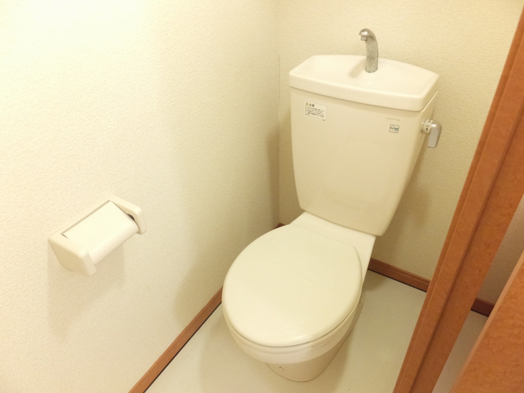 レオパレスエクレール202号室 バス・トイレ別なのも嬉しいポイントです！