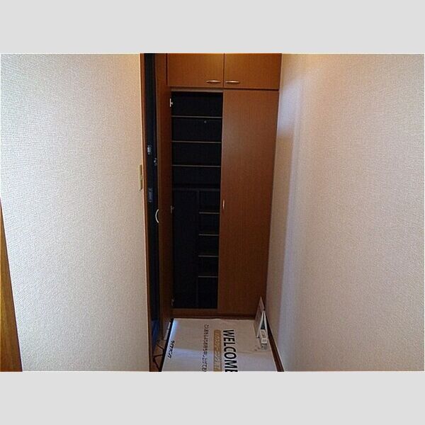 ヒルサイドコート　壱番館 玄関