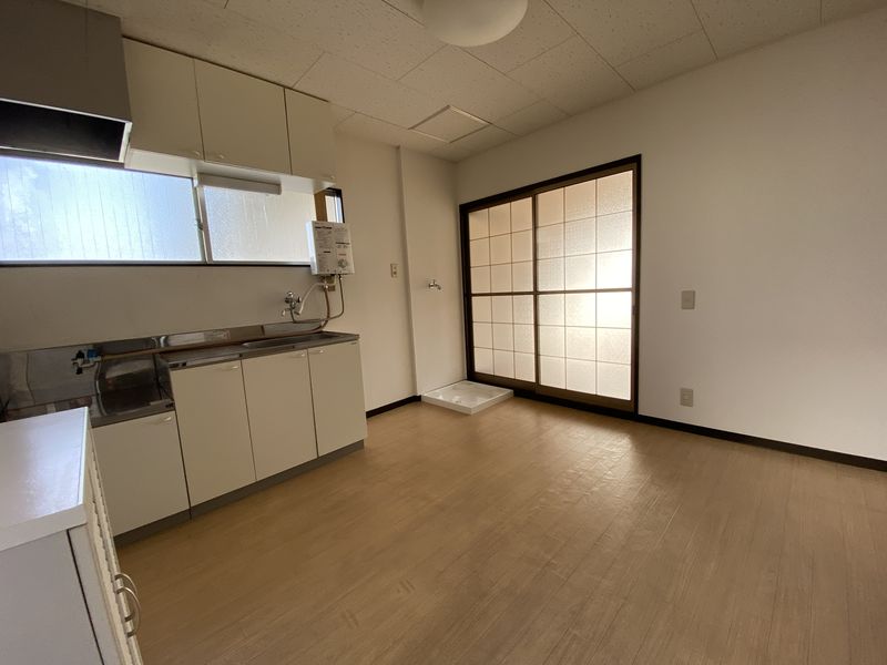 中佐津間ハイツ ※写真は別室です