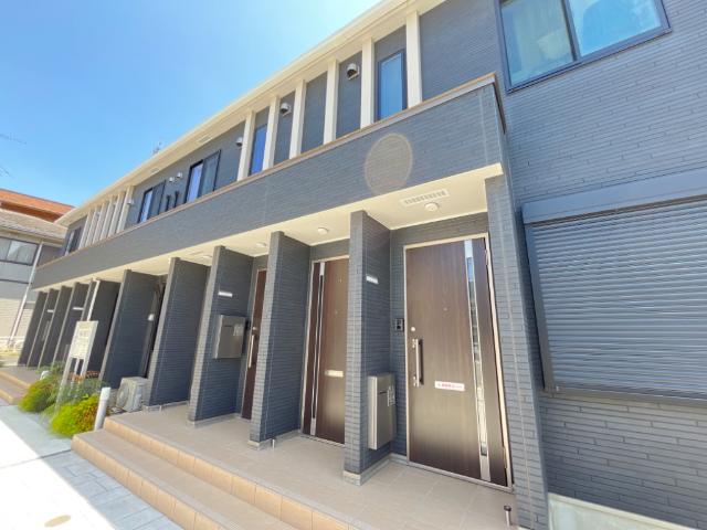 シャルム片倉 外観写真（昼）