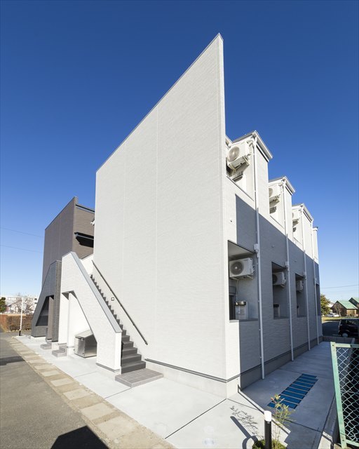 ＣＬＯＶＥＲの外観画像