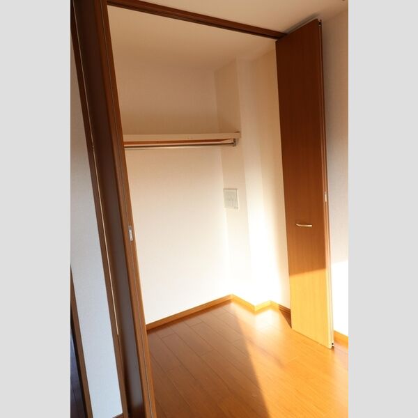 ウイステリア 収納