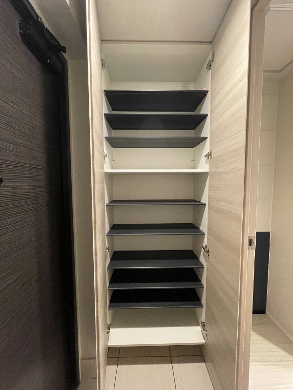 プレニーズ護国寺PREMIER地下1階 玄関