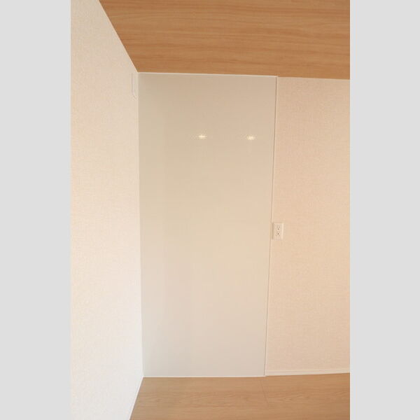 Salice K(サリチェ ケー)102号室 冷蔵庫置き場