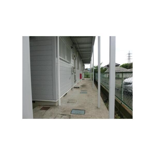 ラブリーホームB エントランス