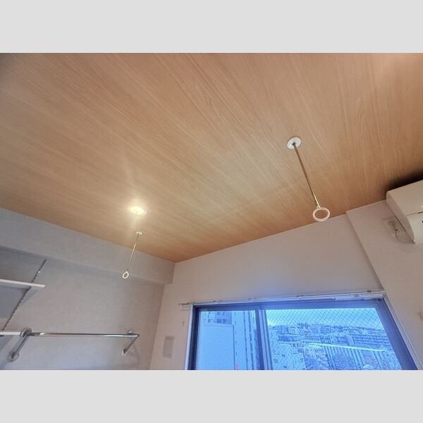 ジェイ・エス・ティ横浜東701号室 室内物干