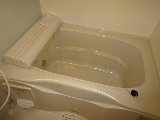 セレーノコトー103号室 バス