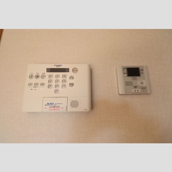 ベルレージュ エム203号室 ALSOKホームセキュリティ・モニター付きインターホン