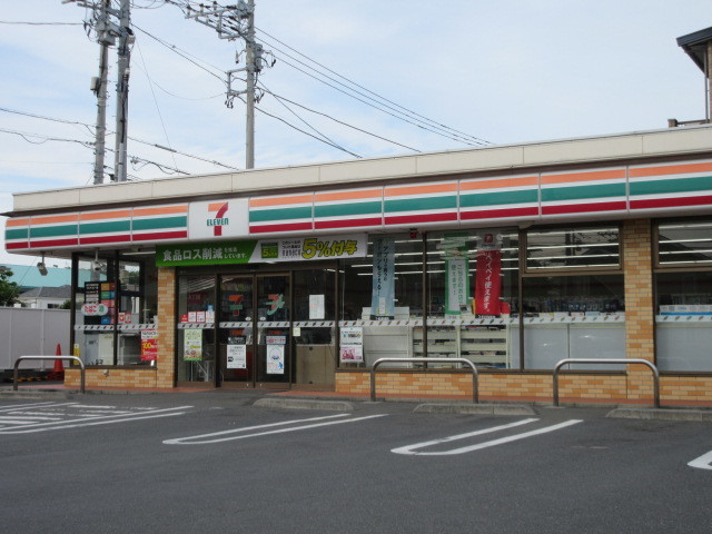 ルミエール山王Ｂ0306号室 【コンビニエンスストア】セブンイレブン大和下鶴間店まで400ｍ