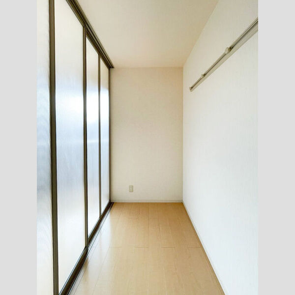 フェールクク203号室 洋室