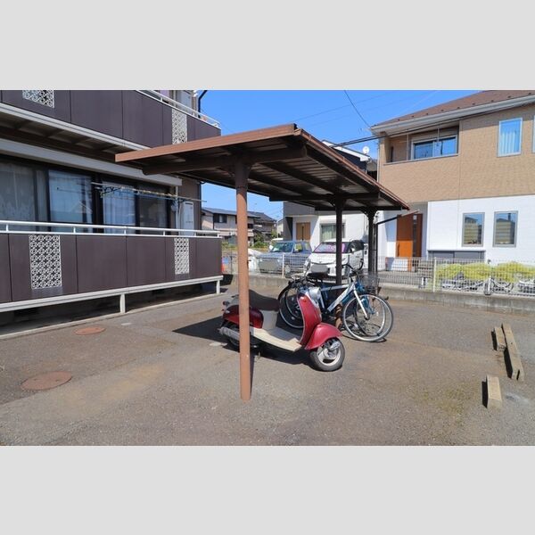 グランドール吉田 駐輪場