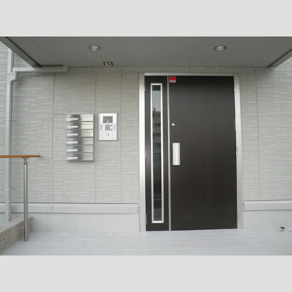 シトロン フレア エントランスはオートロック付き