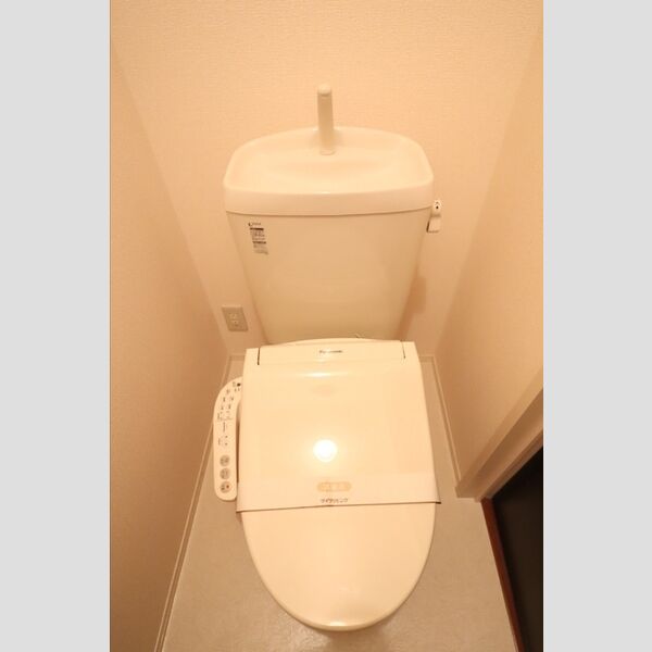 ラ カンパネラ　B303号室 温水洗浄暖房便座