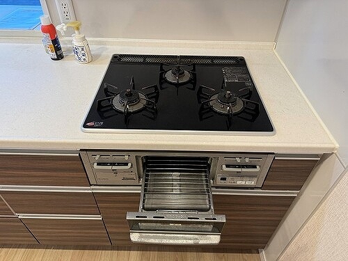 ユードリーム東川口駅前 3口コンロ・グリル　※2024年02月撮影