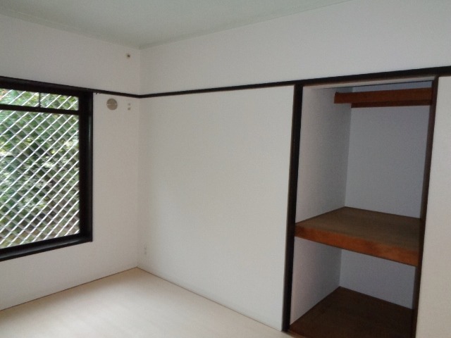 阿部南葛西第１マンション(E-046)1階 洋室6帖（右）