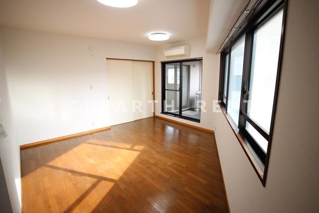 マージュ市谷柳町 ☆角部屋二面採光