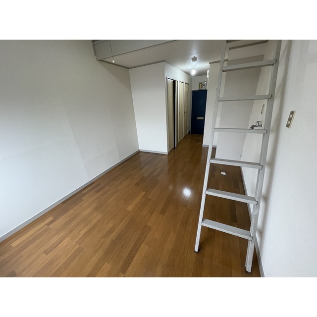 メゾンササキ101号室 リビング