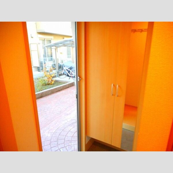 サニーモール　参番館 玄関