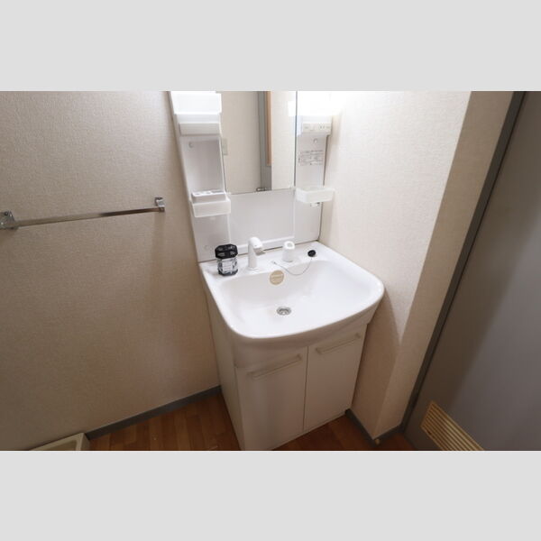 メゾンドゥ・ボヌール301号室 洗髪洗面化粧台