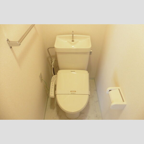 ヴァンベール山口　A205号室 温水洗浄便座もつきました