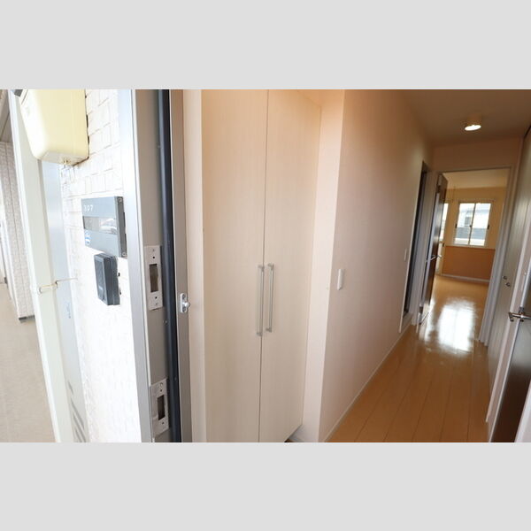 リバーハイツ幕張 玄関