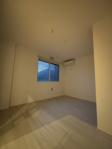 カーサエスポワール　Ａ棟202号室 洋室にもエアコンがついております☆