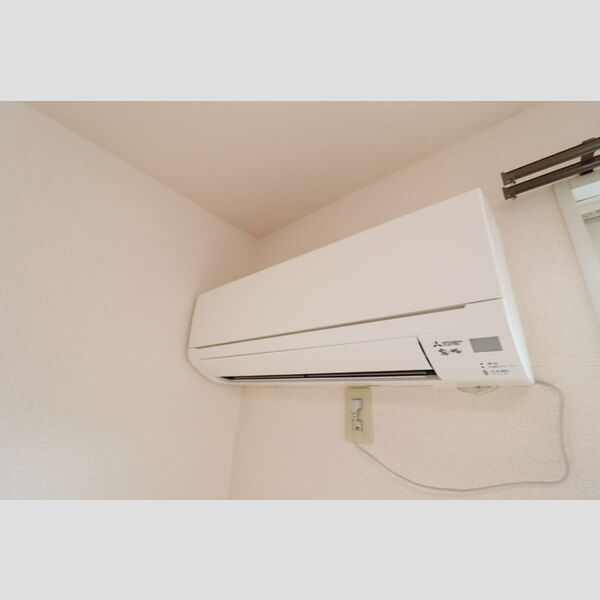 ファーストヴューラ　八番館101号室 エアコン