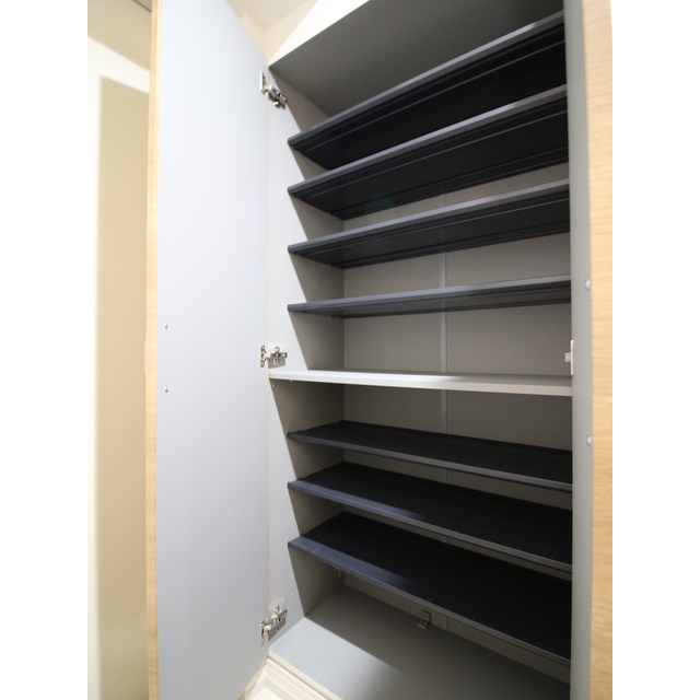 プレール・ドゥーク上中里406号室 シューズボックス