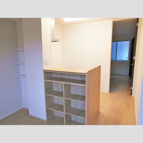 ファヴォーレ　A LDK【10.6帖】(別角度)