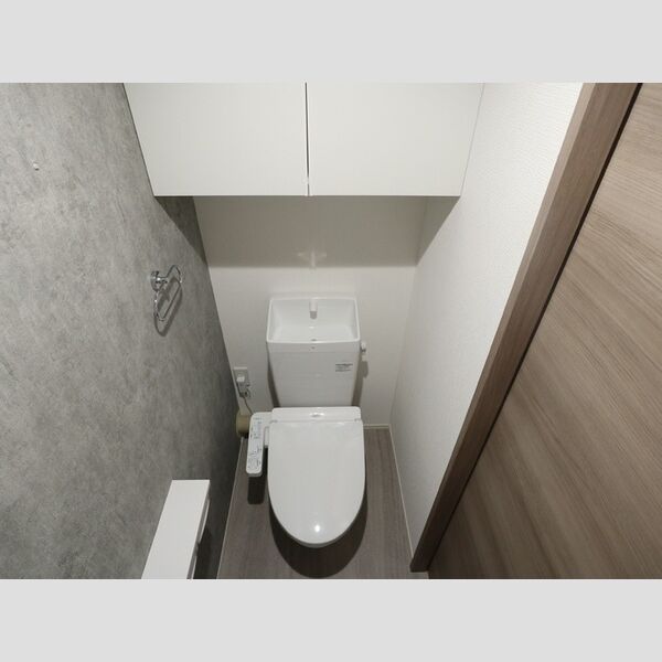 GRAND　VERDE 温水洗浄便座付きトイレ