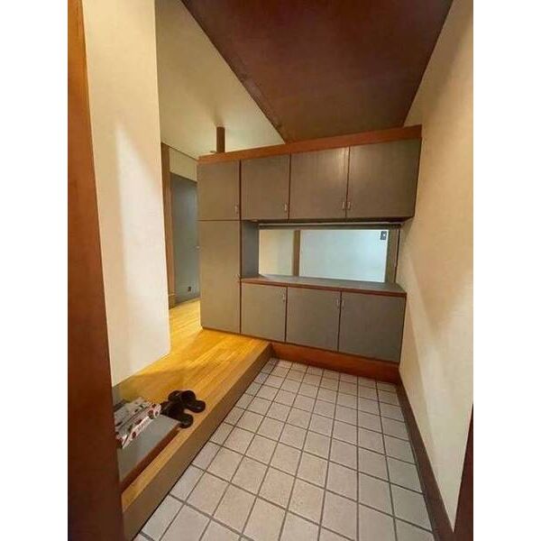 白百合戸建て 玄関