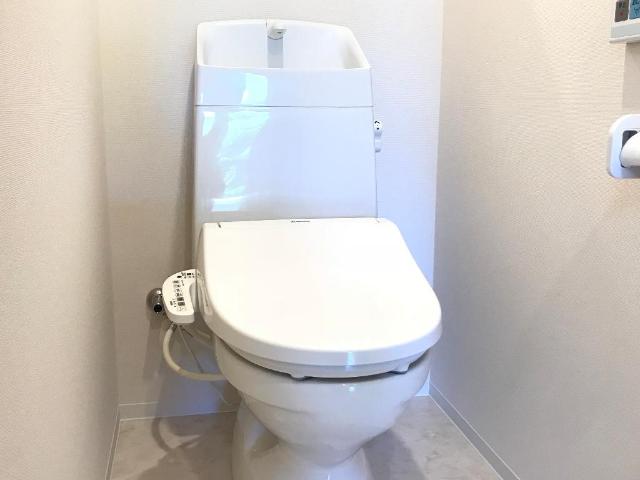 エスポワール107号室 シャワー付トイレ