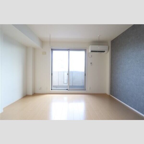 ロイヤルフレア・M203号室 洋室8.5帖