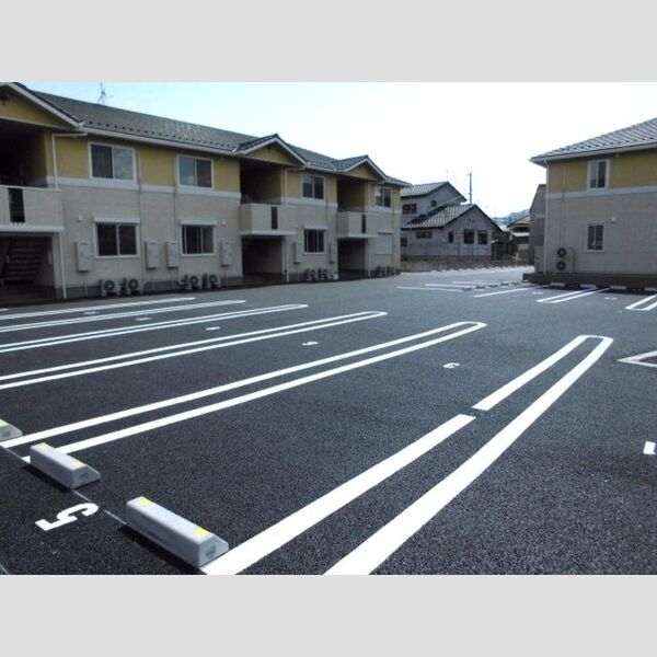 シャトーフェニックスⅡ　B 駐車場