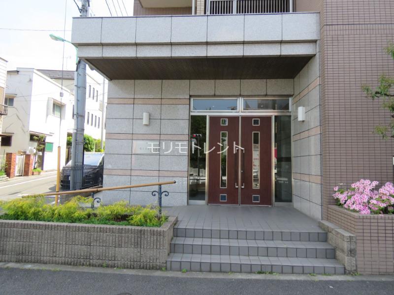 グリシーナ下北沢3階 エントランス