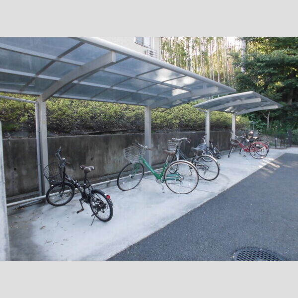 メルヴィーユ 屋根付駐輪場