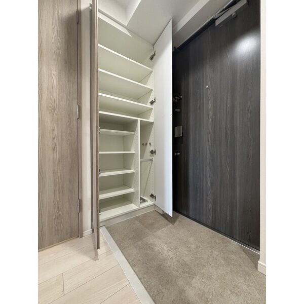 スプランディッド大島302号室 玄関