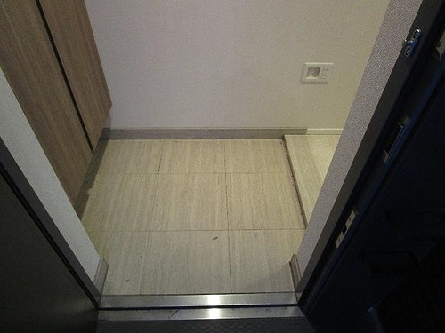 グレーシア調布7階 玄関