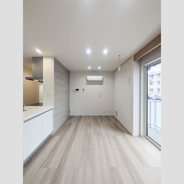 ノーブルパレス上木崎101号室 LDK