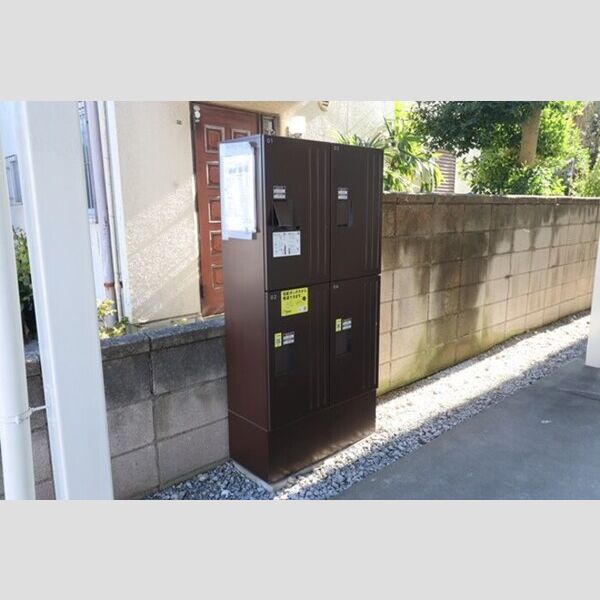 メゾンエクシード 宅配ボックス