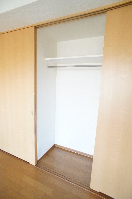 マリンパレス登戸 収納