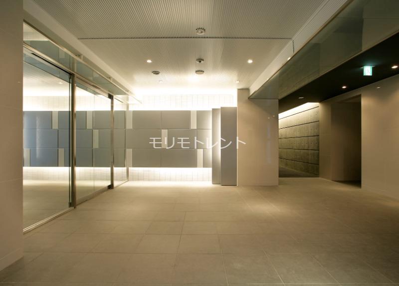 カスタリア初台Ⅱ5階 エントランス