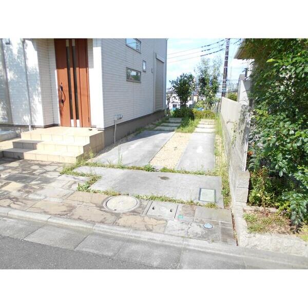 川崎市麻生区はるひ野1丁目貸家 エントランス