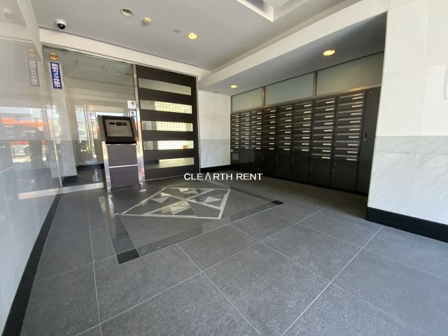 コンシェリア・デュー代々木公園8階 重厚感のあるエントランスは分譲ならでは★