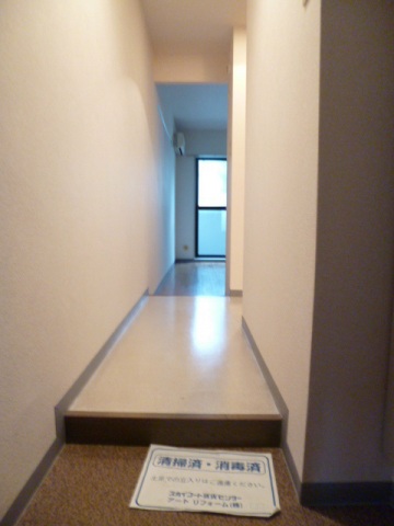 スカイコート新宿第7 玄関