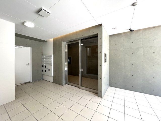 ＲＯＸＩＳ日暮里6階 ロビー