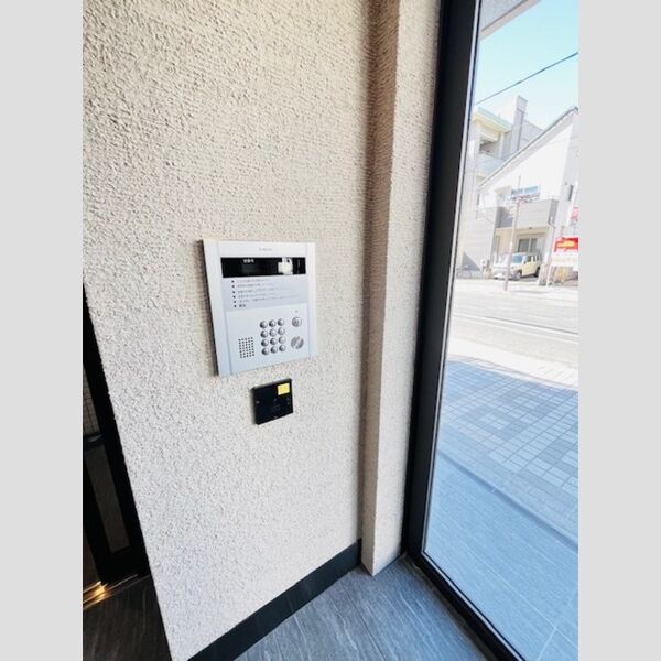 ファンディ平塚302号室 エントランス　オートロック