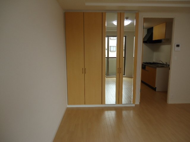 ヴィレッジコート202号室 カメラ付インターホン