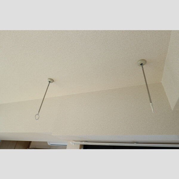 フラッツ・シゲ302号室 室内物干し