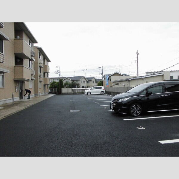 ベルヴィラージュ　B 駐車場